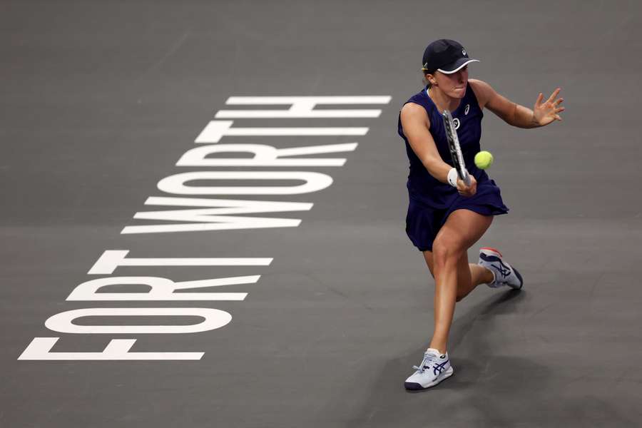 Swiatek cruises to win over Kasatkina in WTA Finals opener