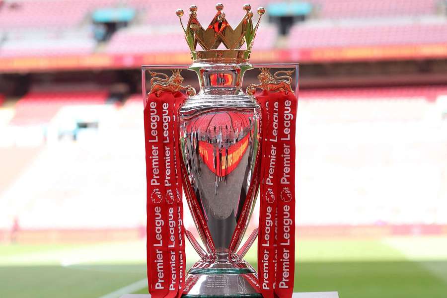 Imagine generală a trofeului Premier League Imagine generală a trofeului Premier League