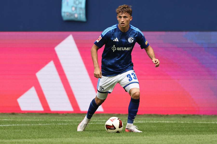Vitalie Becker und Schalke gehen weiter den gemeinsamen, sportlichen Weg. Vitalie Becker und Schalke gehen weiter den gemeinsamen, sportlichen Weg.