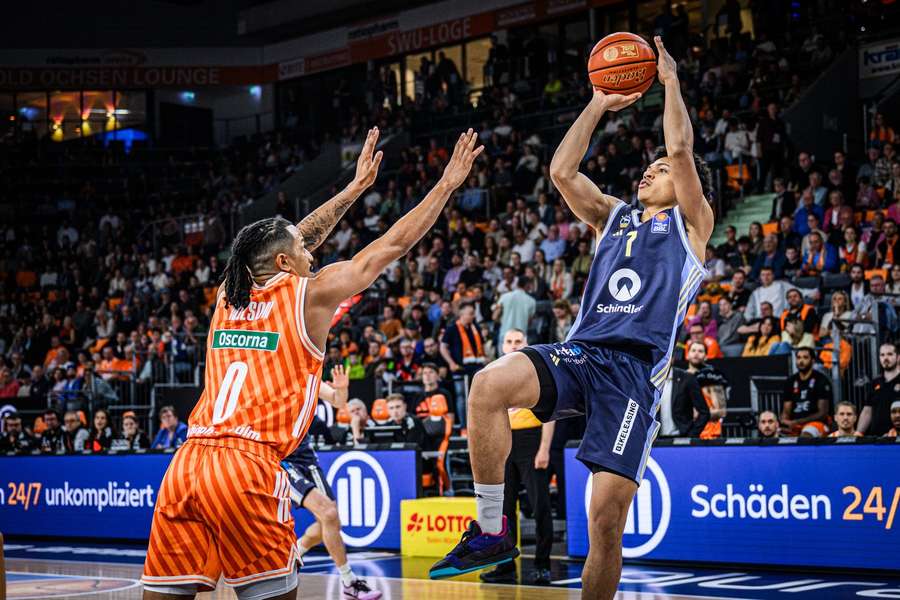 Jack Kayil (r.) war mit 17 Punkten Topscorer