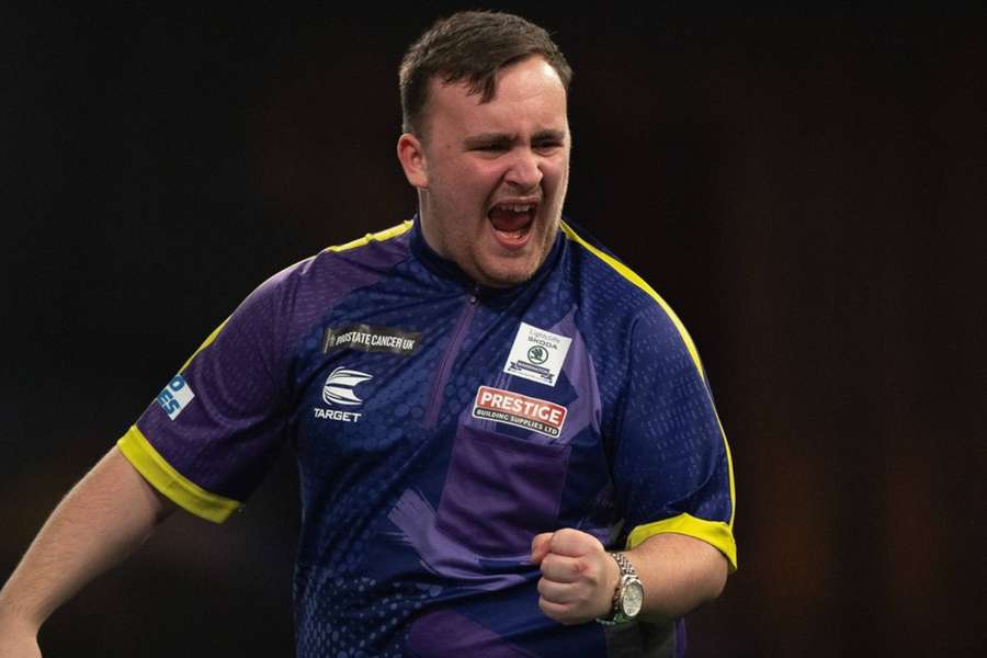 Luke Littler stormed into the third round of the World Darts Championship