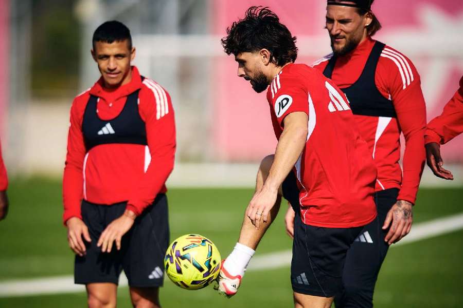 Neal Maupay, entrenando con el Sevilla