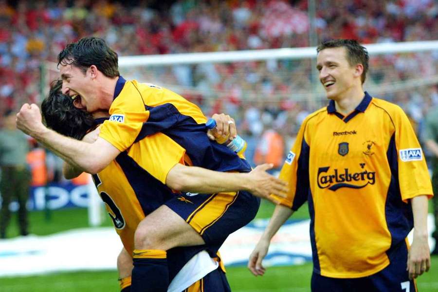 Bývalé hvězdy Liverpoolu bude slavit v Dolních Chabrech. Bývalé hvězdy Liverpoolu bude slavit v Dolních Chabrech.