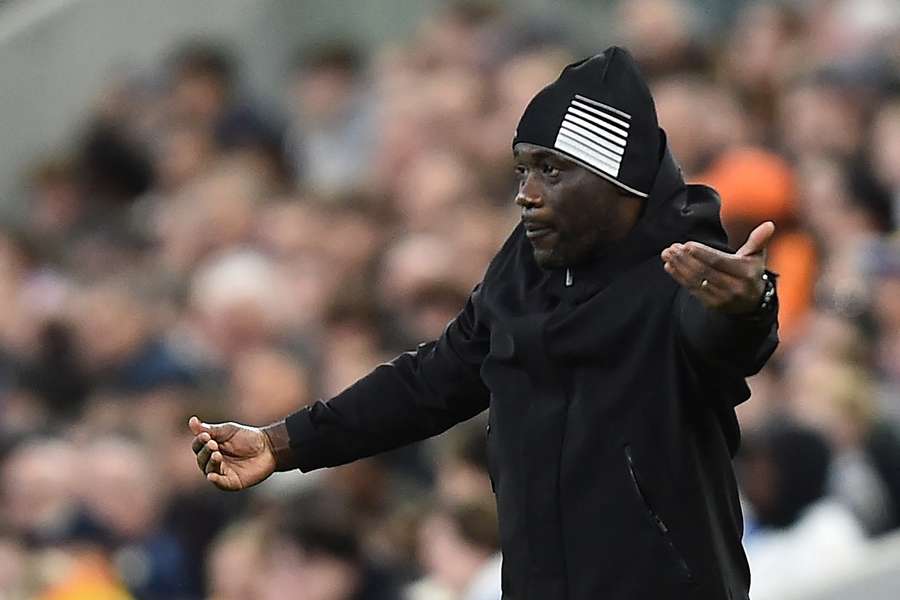 Emerse Fae on the touchline