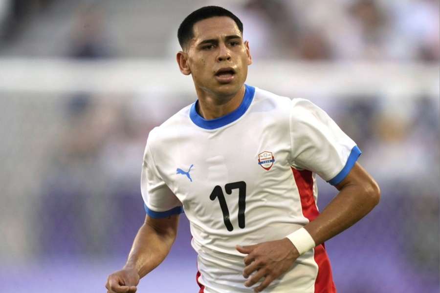 Caballero atuou pela seleção paraguaia nas Olimpíadas 2024 Caballero atuou pela seleção paraguaia nas Olimpíadas 2024