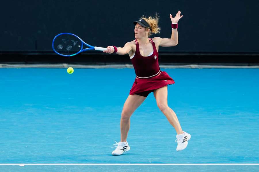 Laura Siegemund hat mit einer Energieleistung die zweite Runde der Australian Open erreicht.