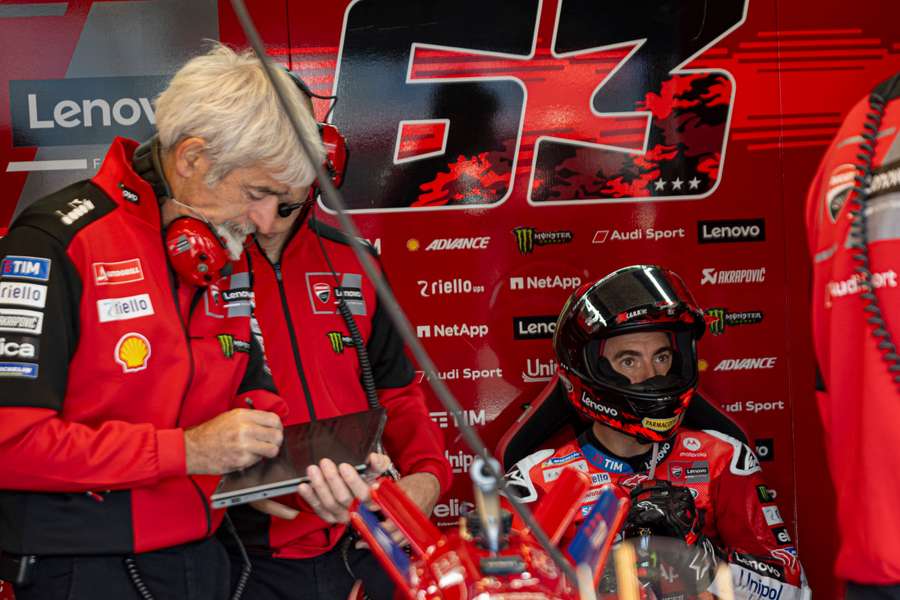 Pecco Bagnaia dans les stands