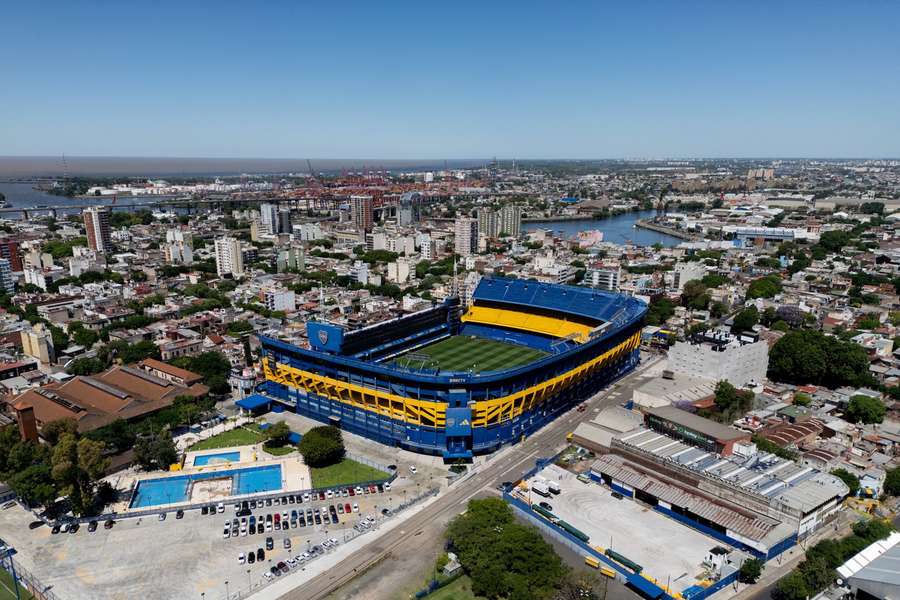 Die Arena soll um einen vierten Rang und eine teilweise Überdachung erweitert werden