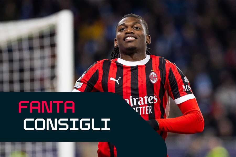 Rafael Leao esulta per il gol segnato allo Slovan Bratislava