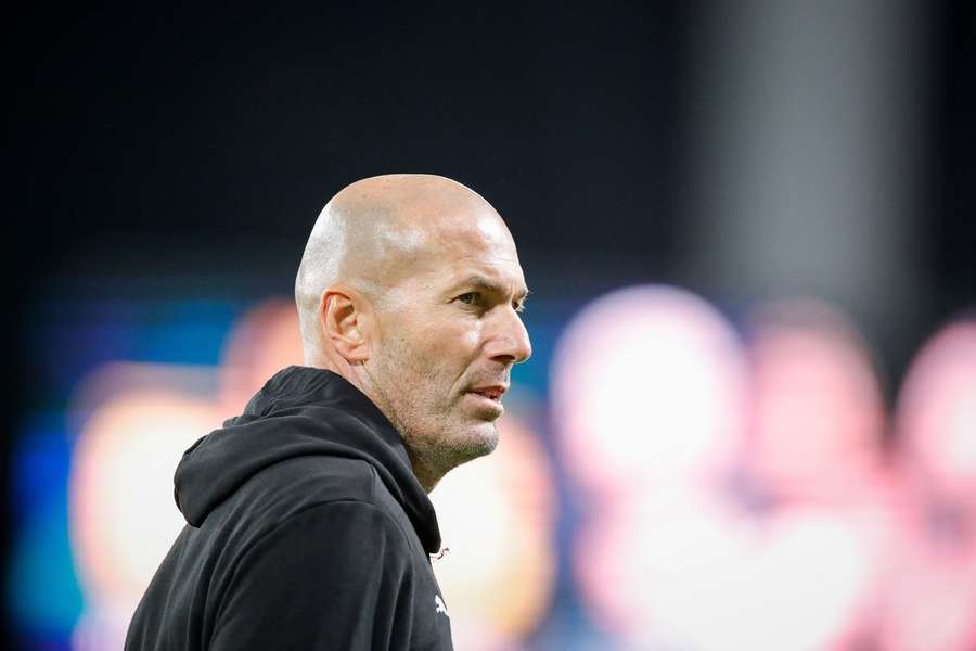 Zinedine Zidane a refuzat postul de selecționer al Algeriei