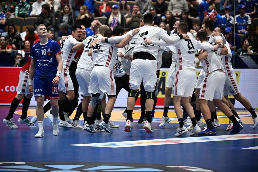 Hungria vence Islândia com reviravolta e está apurada no Mundial de Andebol