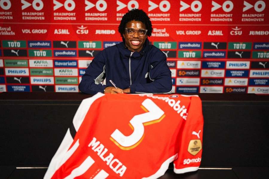 DONE DEAL: PSV snap up Man Utd defender Malacia