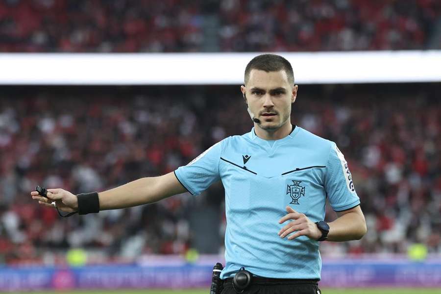 Miguel Fonseca é o árbitro do Casa Pia-Sporting, da 10.ª jornada da Liga Portugal Miguel Fonseca é o árbitro do Casa Pia-Sporting, da 10.ª jornada da Liga Portugal