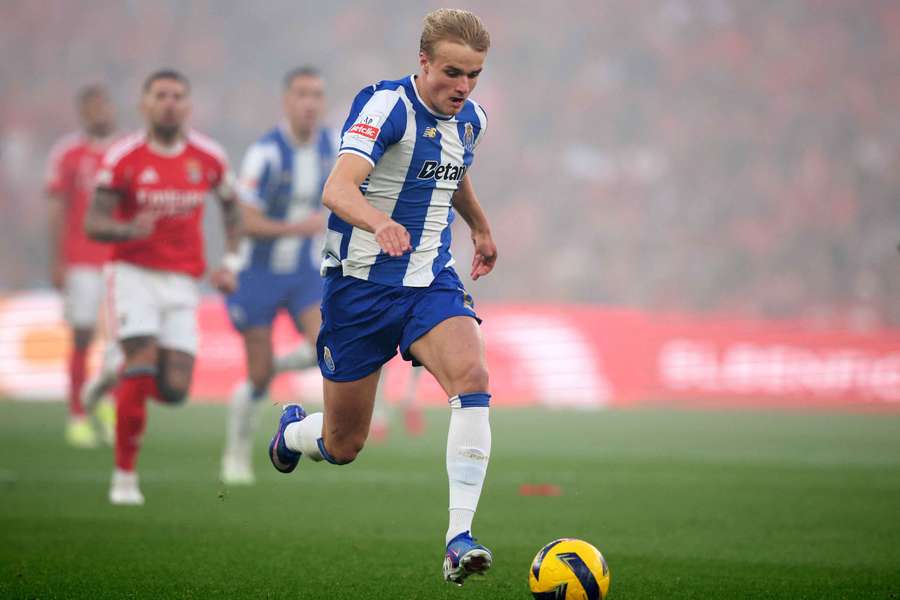 Victor Froholdt, médio de 20 anos do FC Porto