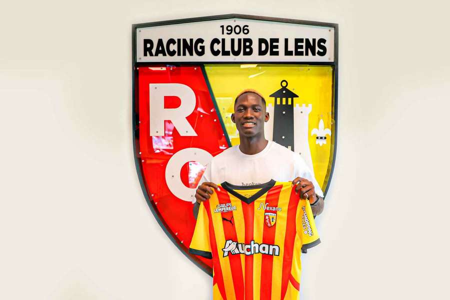 Sidi Bane foi contratado pelo Lens há um ano
