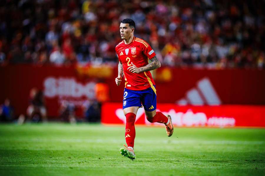 Pedro Porro durante o jogo entre Espanha e Dinamarca