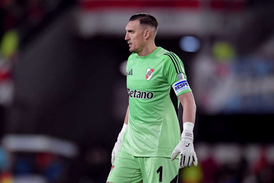 River se despide de Armani