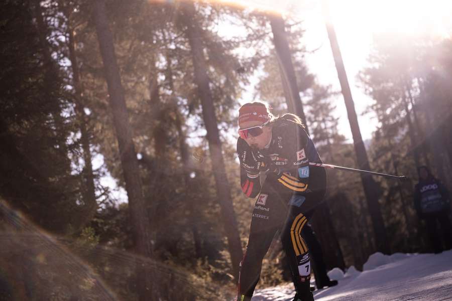 Coletta Rydzek bei der Verfolgung in Toblach