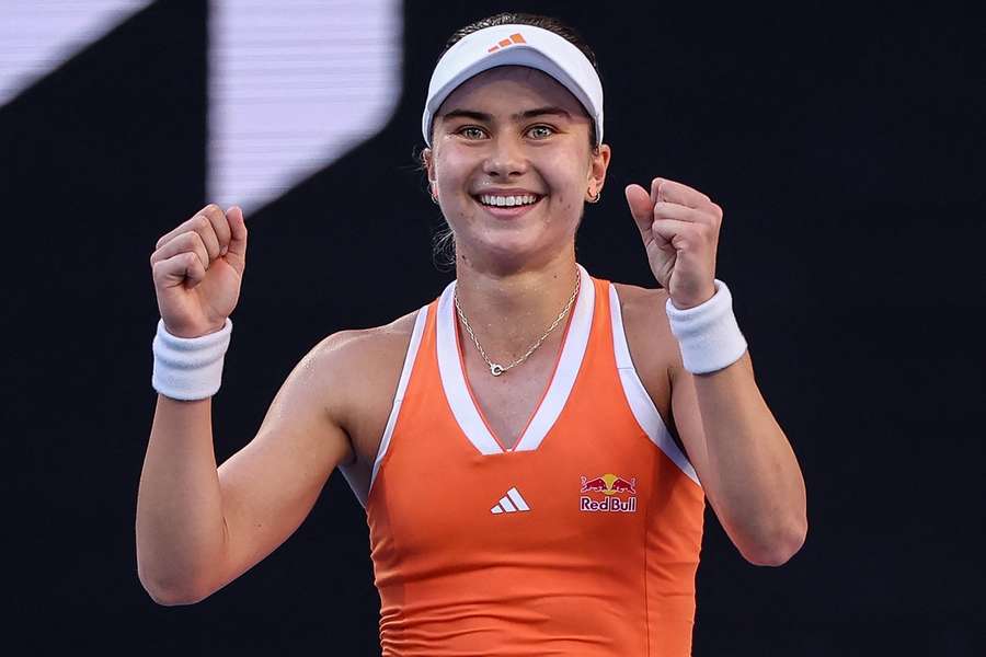 Iva Jovicová slaví svůj první skalp TOP 10 v kariéře. Iva Jovicová slaví svůj první skalp TOP 10 v kariéře.