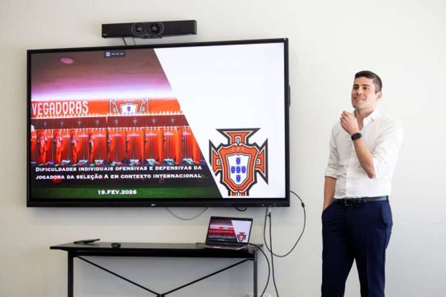 Francisco Neto, selecionador nacional feminino