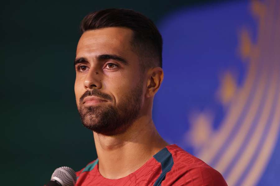 Diogo Costa fala aos jornalistas