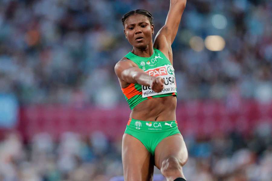 Agate de Sousa ficou a dois centímetros do bronze na final do salto em comprimento