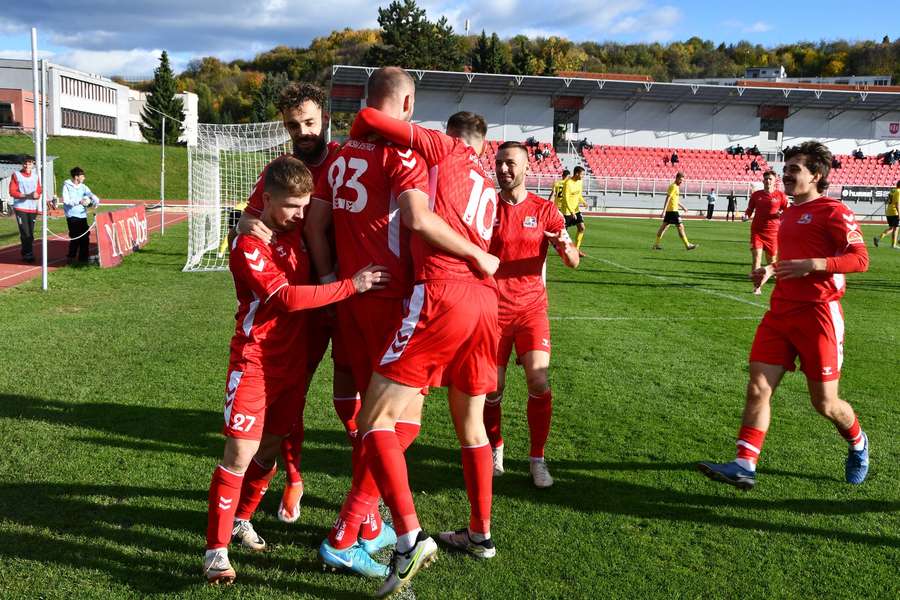Slováci dělají druhou ligu i za šest milionů, ale je srovnatelná s naší, vzkazuje odtud Čech