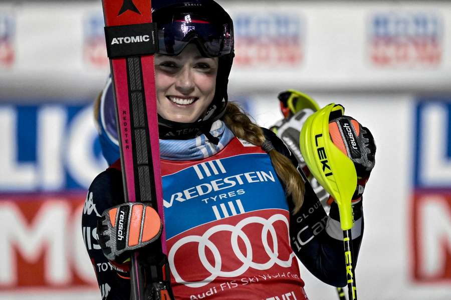 Mikaela Shiffrinová si podmanila nočný slalom v Courcheveli. Mikaela Shiffrinová si podmanila nočný slalom v Courcheveli.