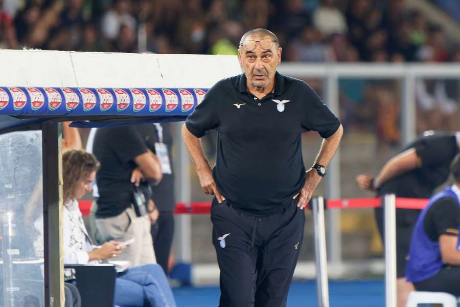 Sarri accusa i suoi: "Nel secondo tempo hanno giocato solo loro, brutto segnale"