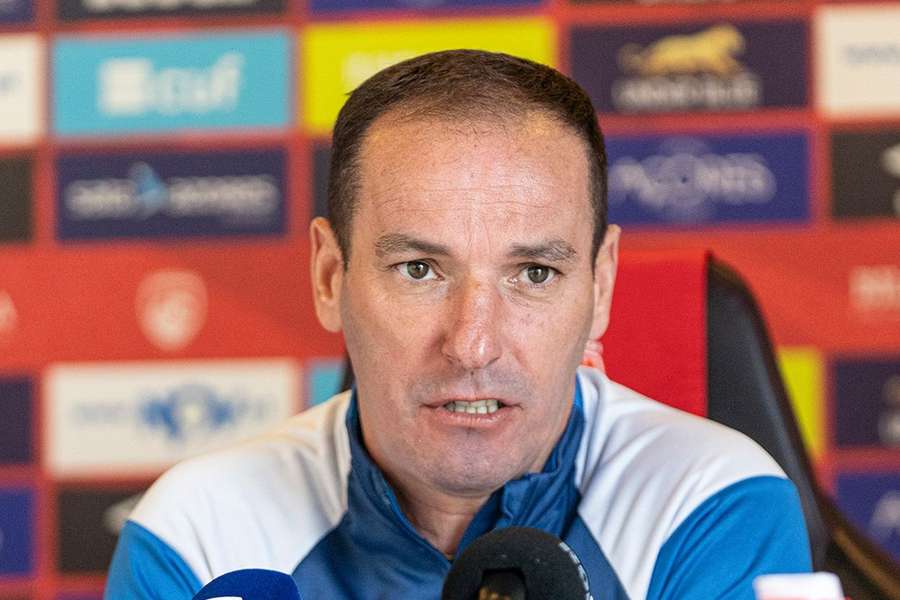 Petit, treinador do Santa Clara