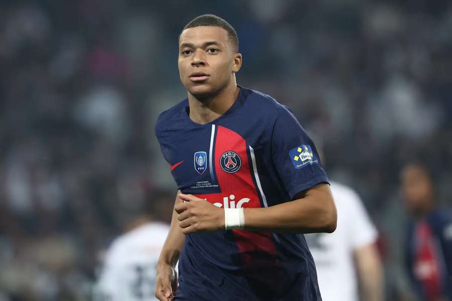 Mbappé opustil PSG v létě po vypršení smlouvy.