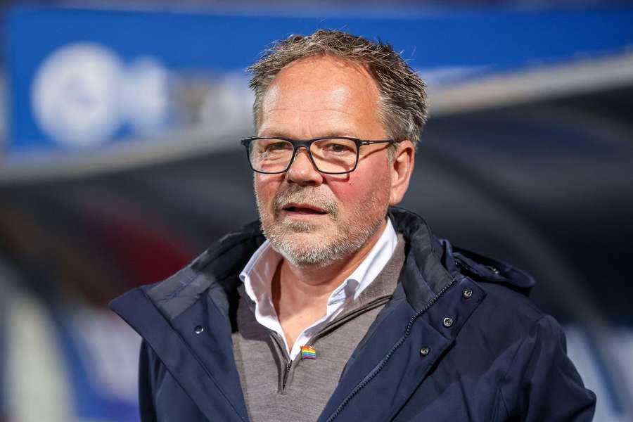 Henk de Jong is succesvol teruggekeerd als trainer van Cambuur