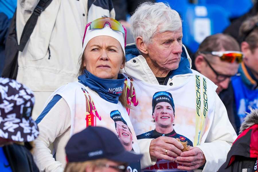 Kare Hosflot podporuje svého vnuka Johannese Klaeba.