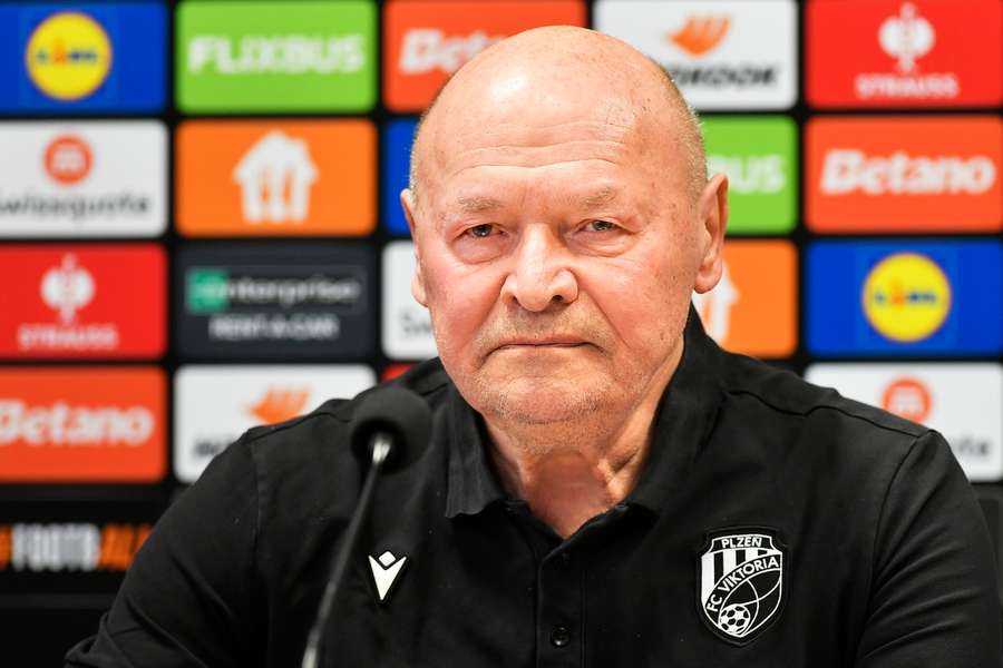 Koubek během tiskové konference.
