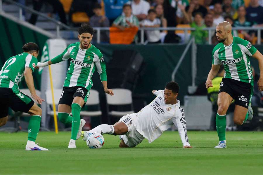 Real Madrid neudržal náskok a remizoval.