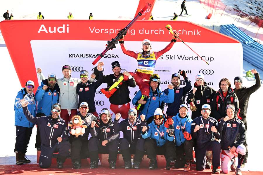Kristoffersen slaví výhru v Kranjské Goře.