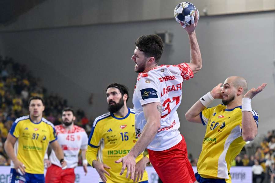 CS Dinamo Bucureşti, învinsă de Industria Kielce