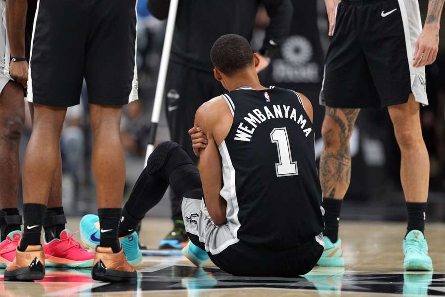 Wembanyama em campo ontem à noite. Wembanyama em campo ontem à noite.