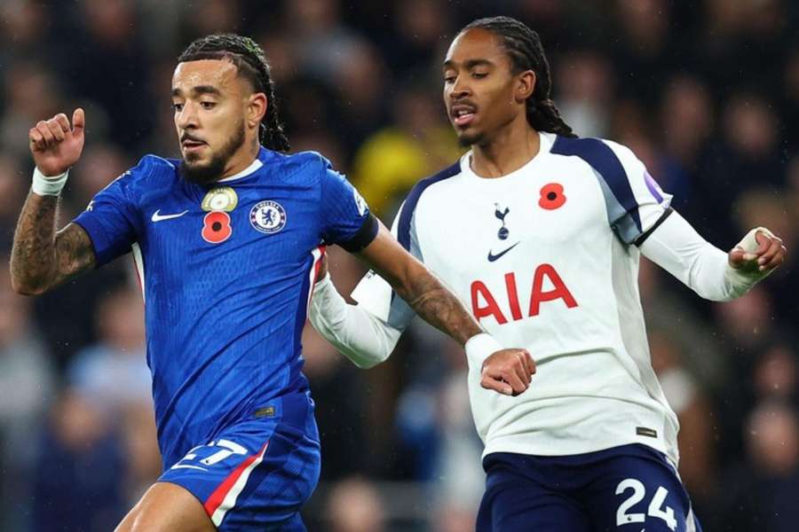 Chelsea vence Tottenham por 1 a 0 no primeiro turno
