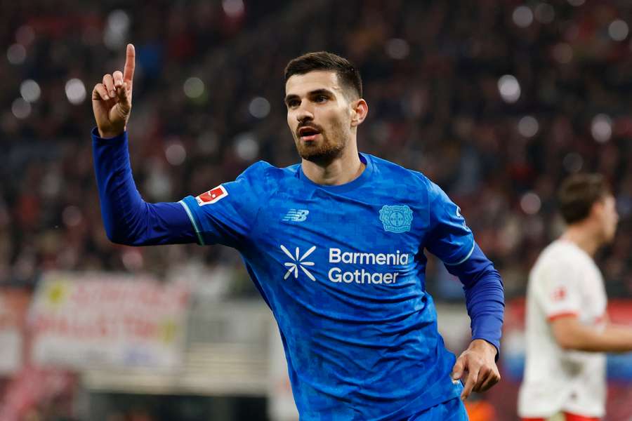 Terrier et Schick offrent le podium à Leverkusen pour Noël Terrier et Schick offrent le podium à Leverkusen pour Noël