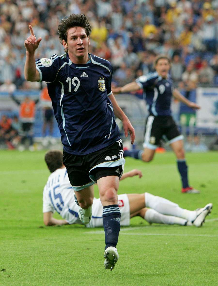 La Coupe du Monde 2006 a été la première de la carrière de Lionel Messi La Coupe du Monde 2006 a été la première de la carrière de Lionel Messi