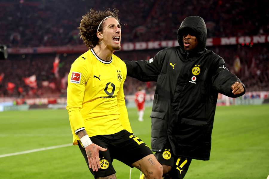 Fábio SIlva foi herói no Dortmund