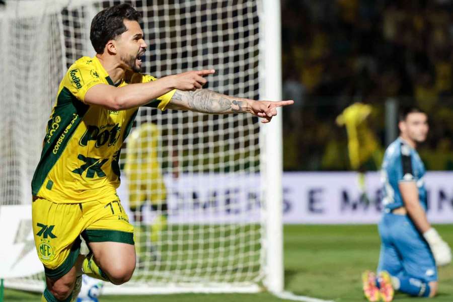 Alessol fez o gol decisivo em Mirassol 3x2 Vasco