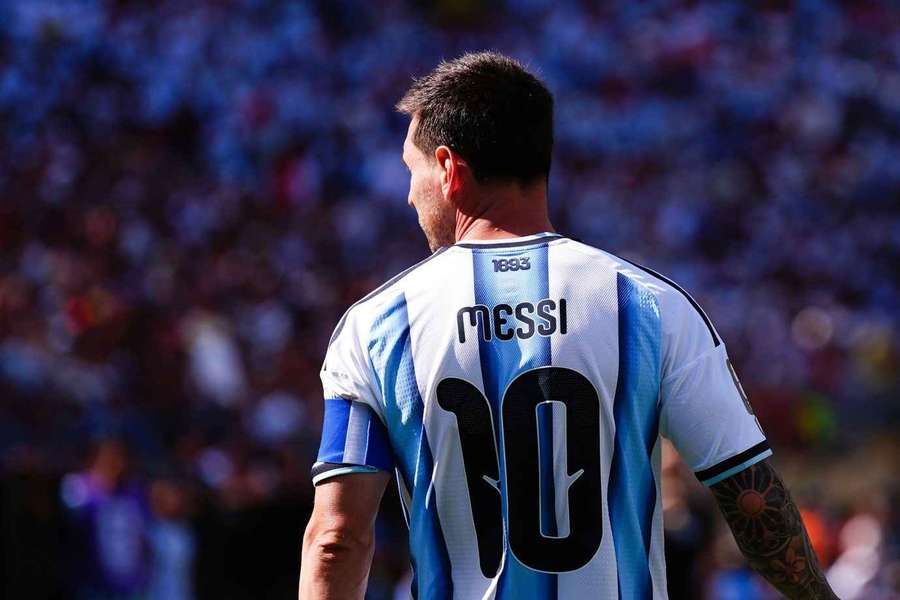 Messi verlässt die Bühne des internationalen Fußballs. Messi verlässt die Bühne des internationalen Fußballs.