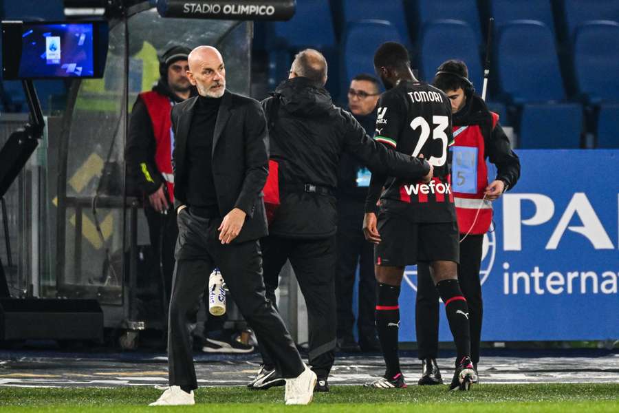 Stefano Pioli und Milan sind genau wie Europa-Konkurrenten Inter und Napoli bereits an diesem Freitag im Einsatz.