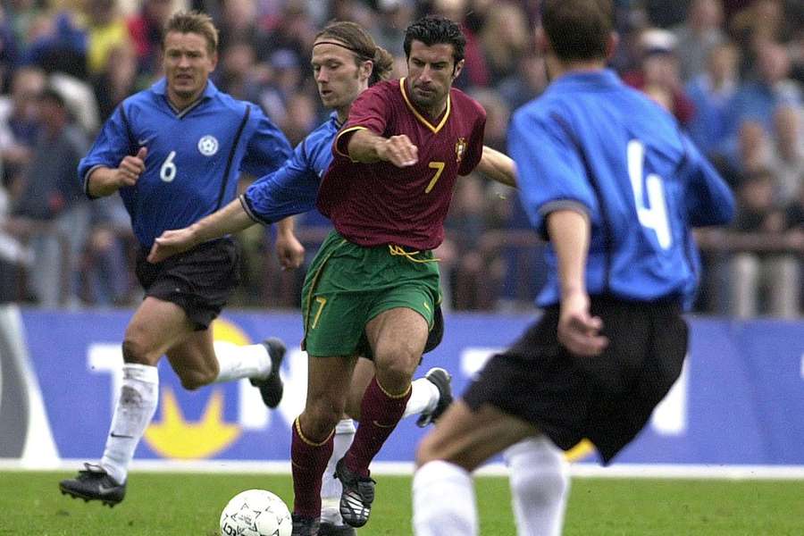 Luís Figo ao serviço da seleção portuguesa Luís Figo ao serviço da seleção portuguesa