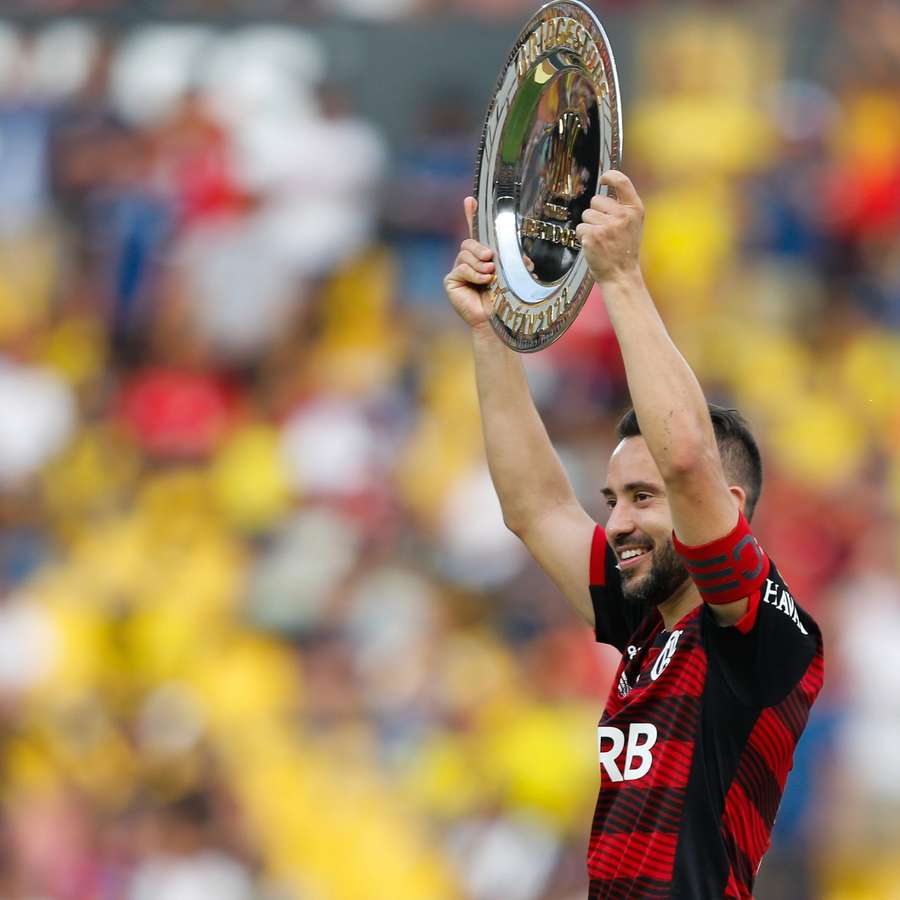 Everton Ribeiro, hoje no Bahia, vai reencontrar Flamengo pela quarta vez