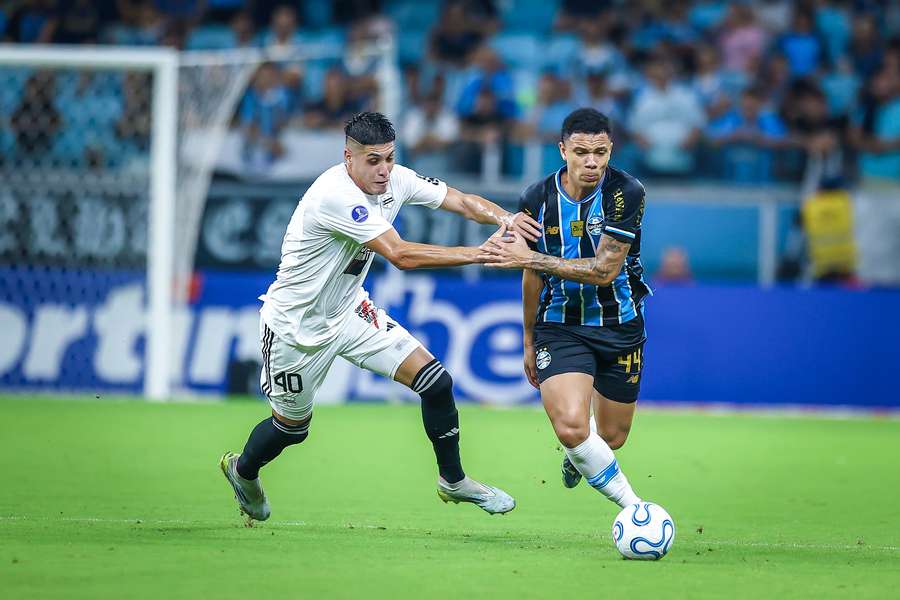 Grêmio teve jogador expulso no 2° tempo