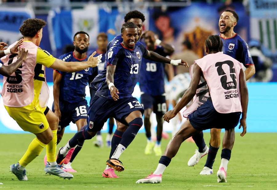 Sidny Lopes marcou um dos gols mais bonitos da Copa Sidny Lopes marcou um dos gols mais bonitos da Copa