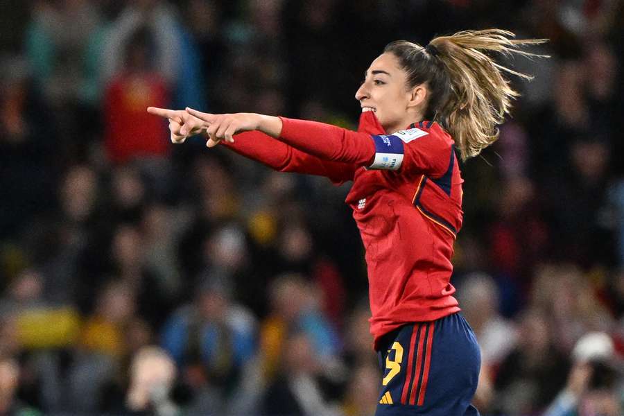 Carmona celebrates Carmona celebrates